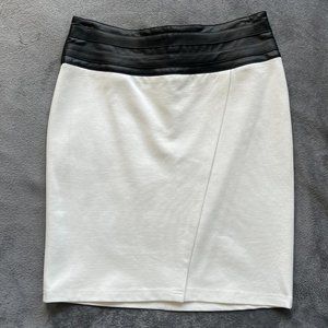White/Black Pencil Skirt Size 8 Saks Fifth Avenue Black Label